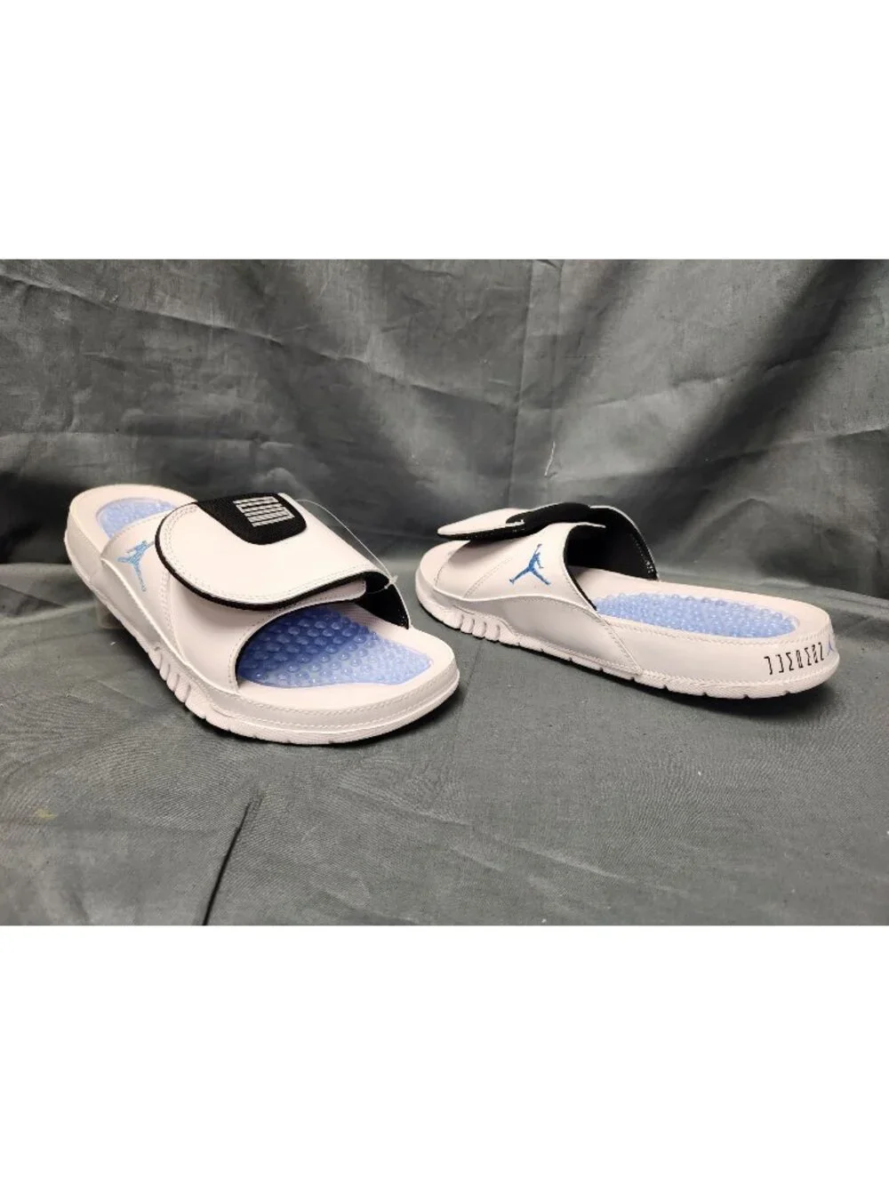 Jordan Hydro XI Retro Sandals White Blue FN2452 104 Mens Size 9 NEW w/TAGS!